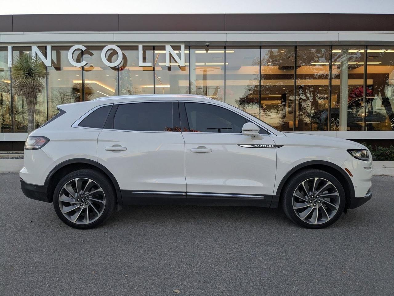 2022 Lincoln Nautilus Reserve