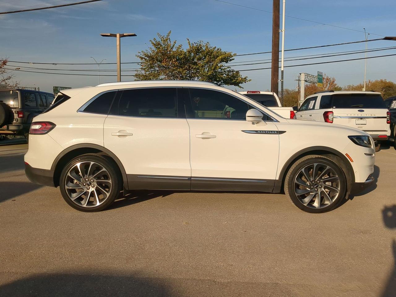 2022 Lincoln Nautilus Reserve