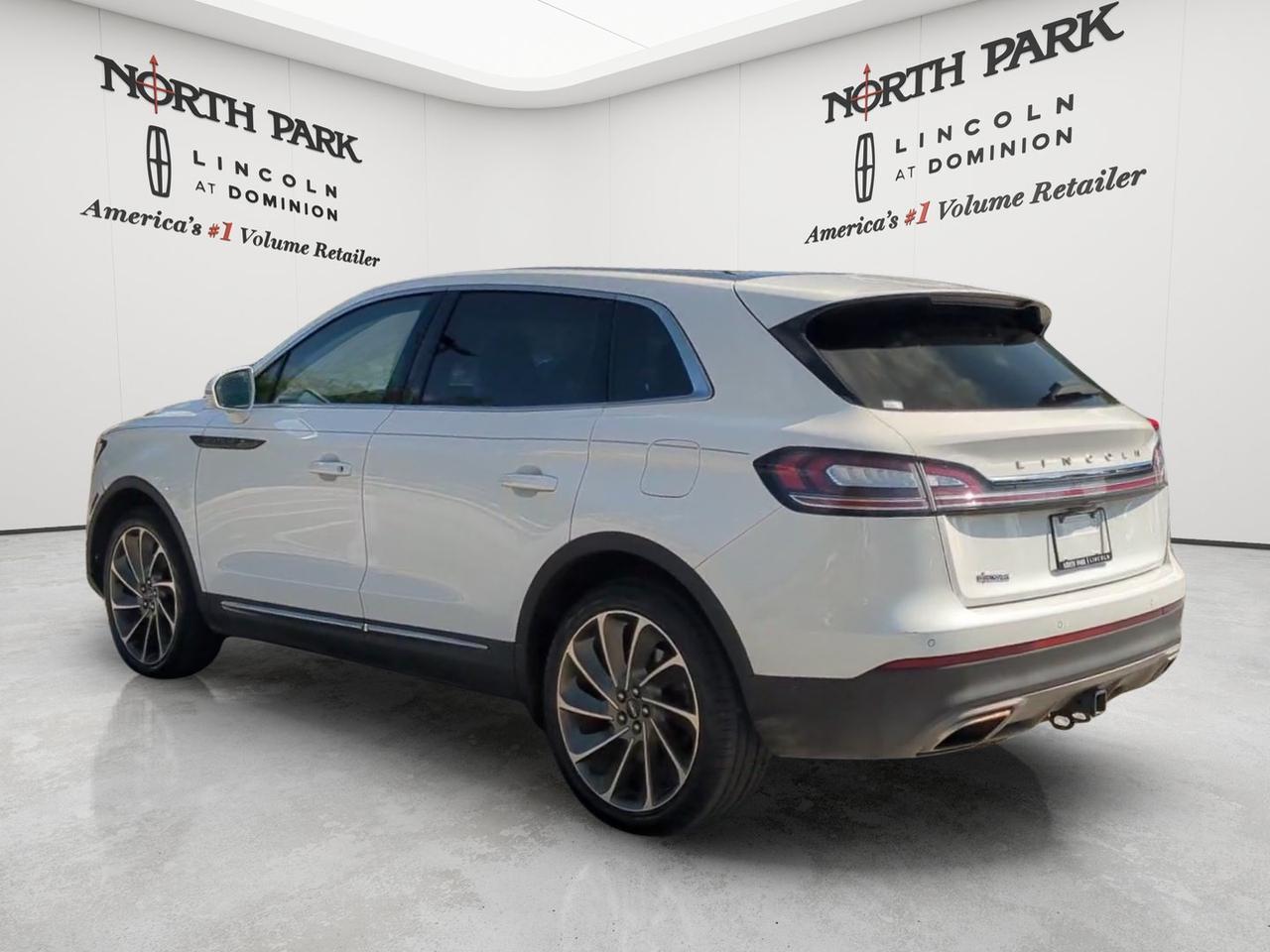 2022 Lincoln Nautilus Reserve