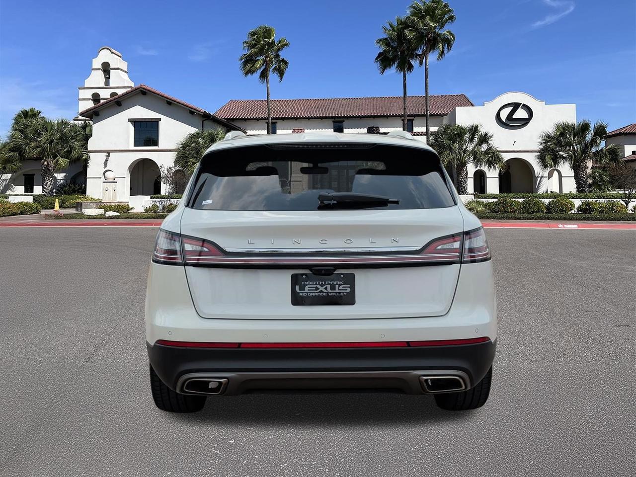 2022 Lincoln Nautilus Reserve