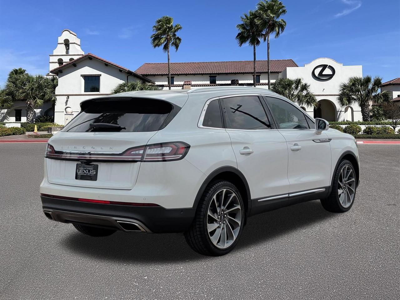 2022 Lincoln Nautilus Reserve