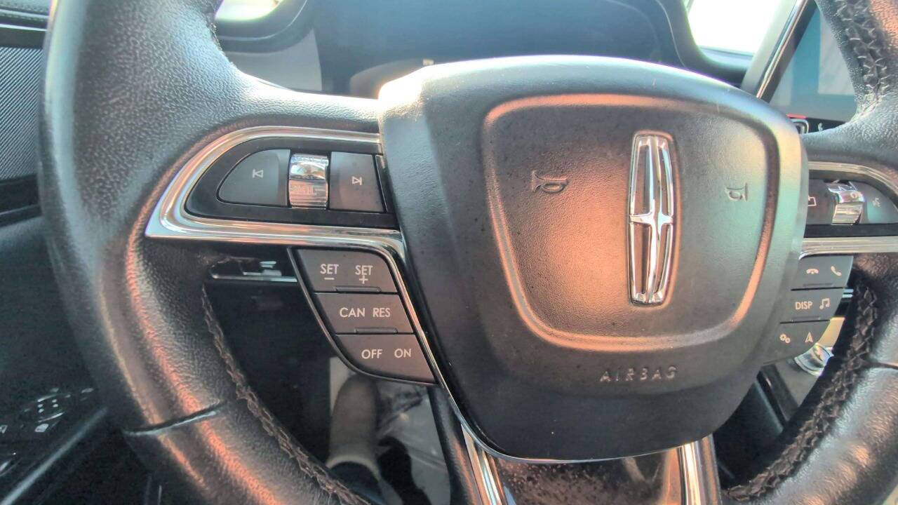 2022 Lincoln Nautilus Standard 4dr SUV Chesterfield MI