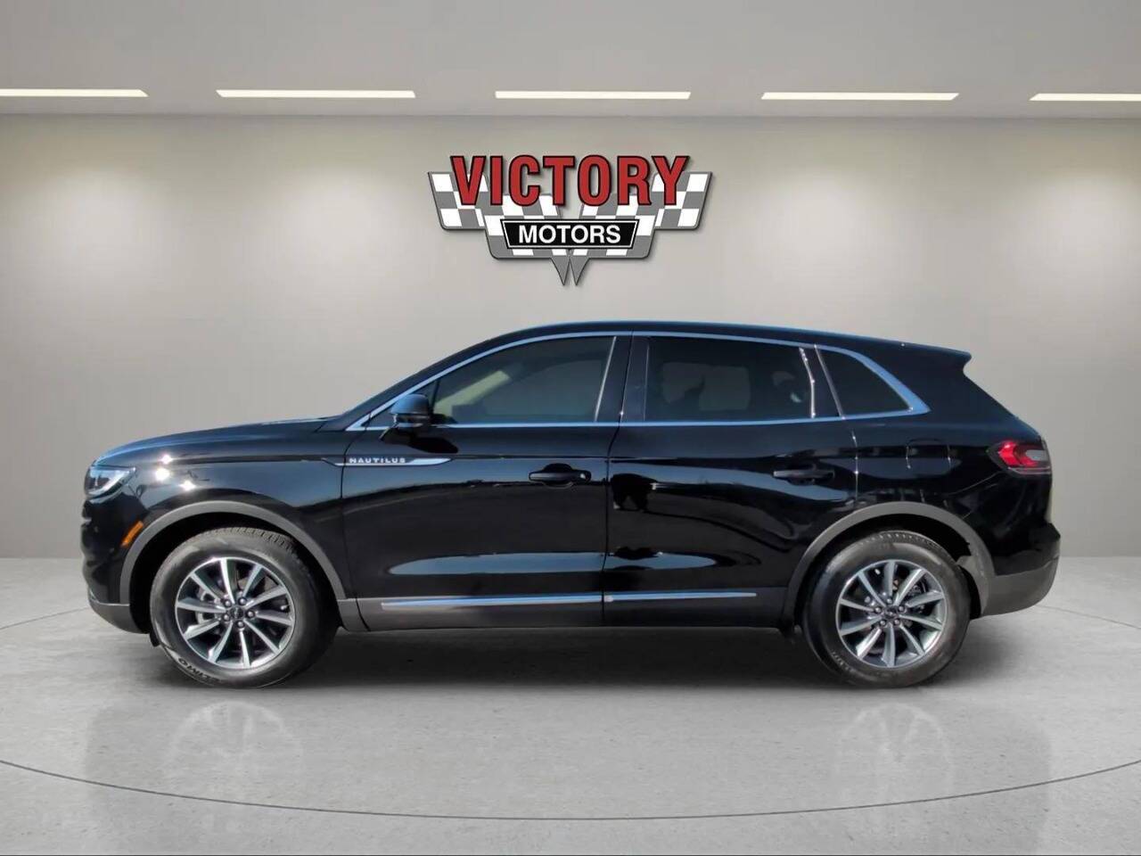 2022 Lincoln Nautilus Standard 4dr SUV Chesterfield MI