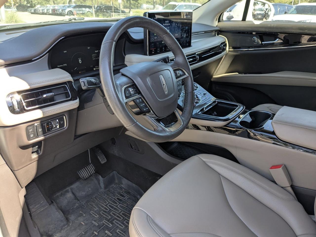 2022 Lincoln Nautilus Standard