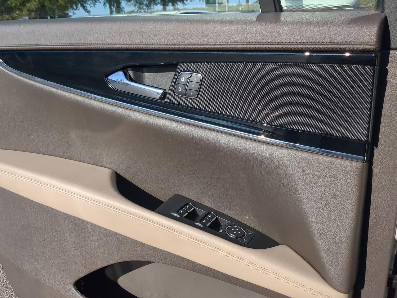 2022 Lincoln Nautilus Standard