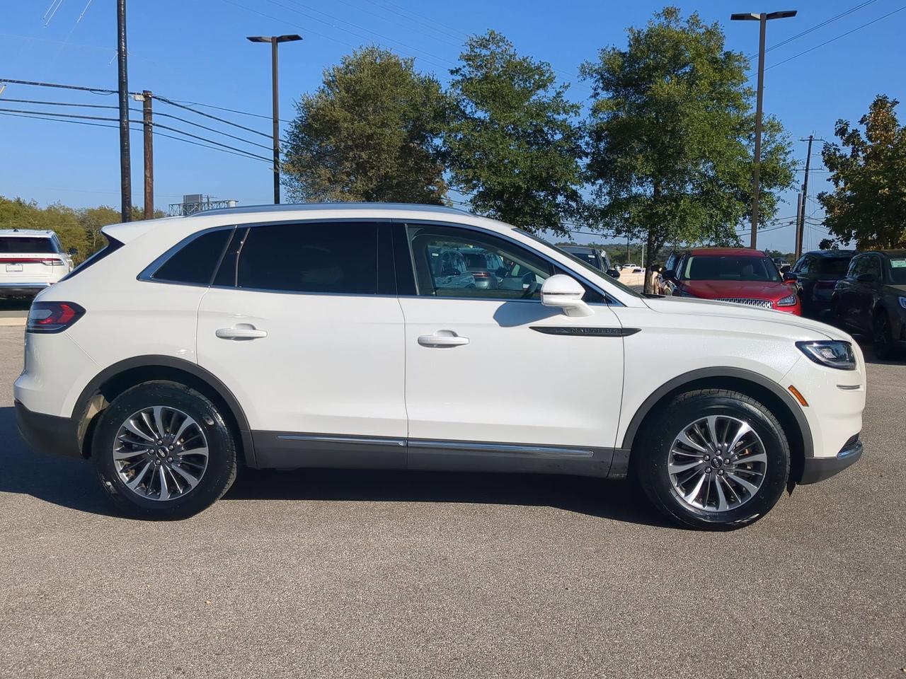 2022 Lincoln Nautilus Standard