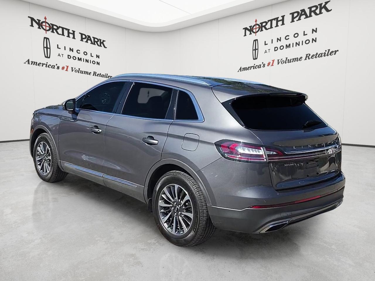 2022 Lincoln Nautilus Standard