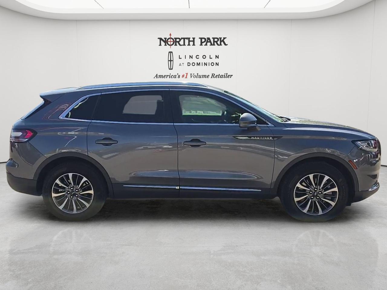 2022 Lincoln Nautilus Standard