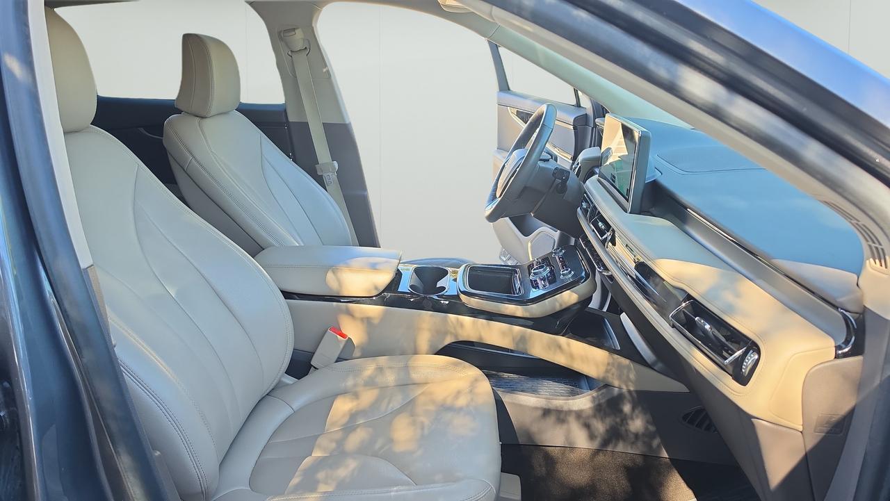 2022 Lincoln Nautilus Standard