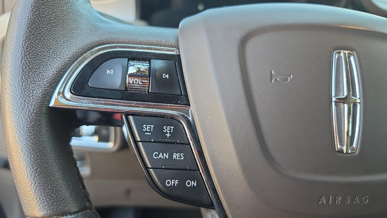 2022 Lincoln Nautilus Standard