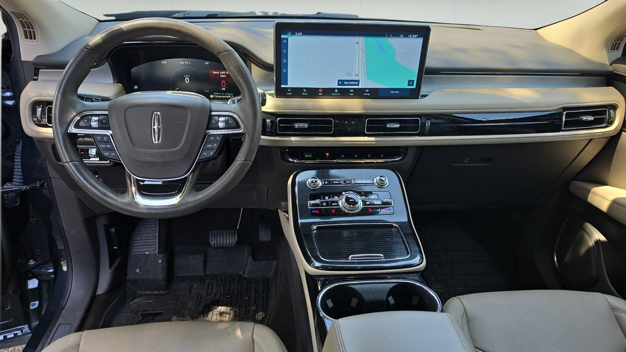 2022 Lincoln Nautilus Standard