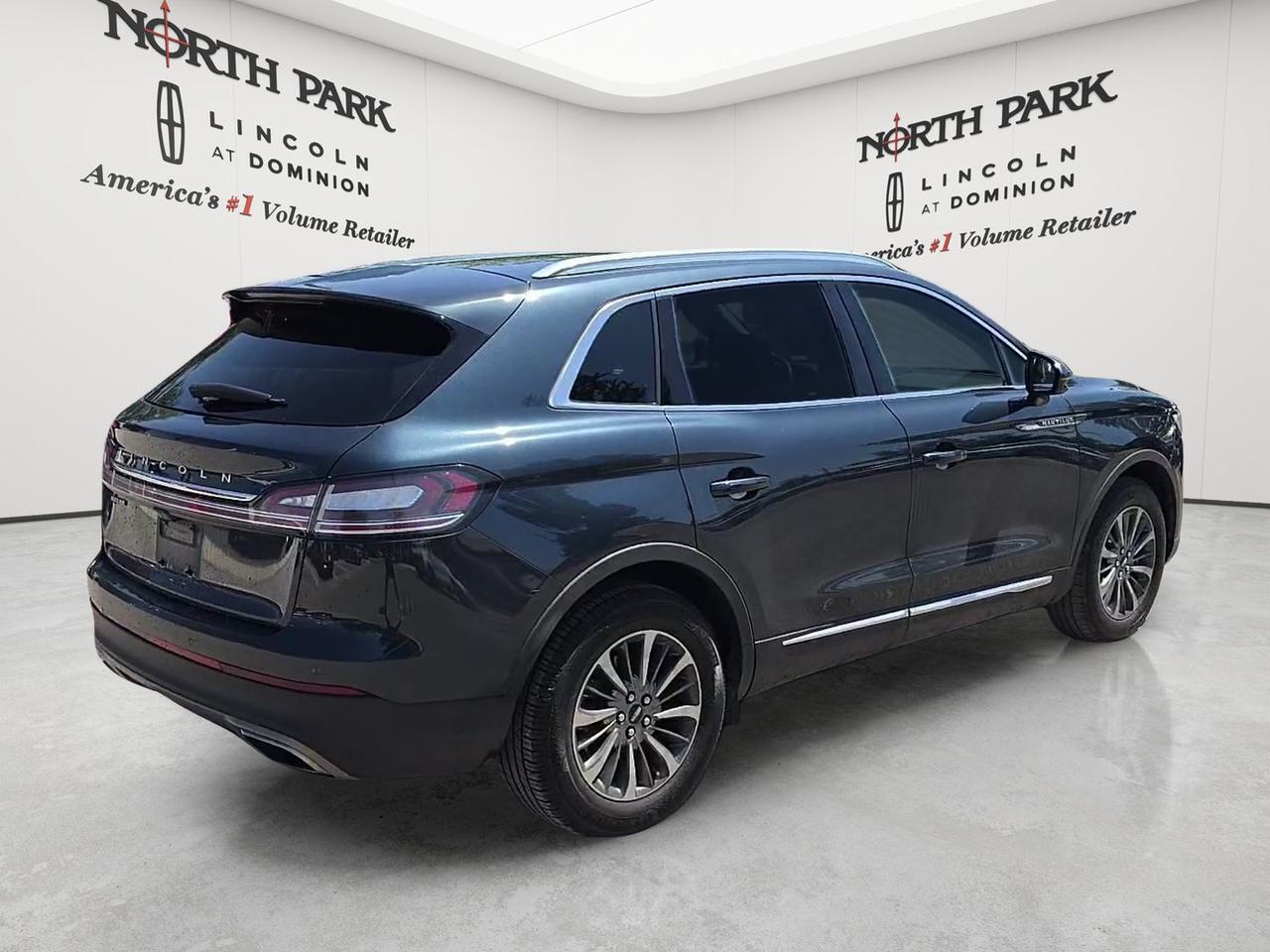 2022 Lincoln Nautilus Standard
