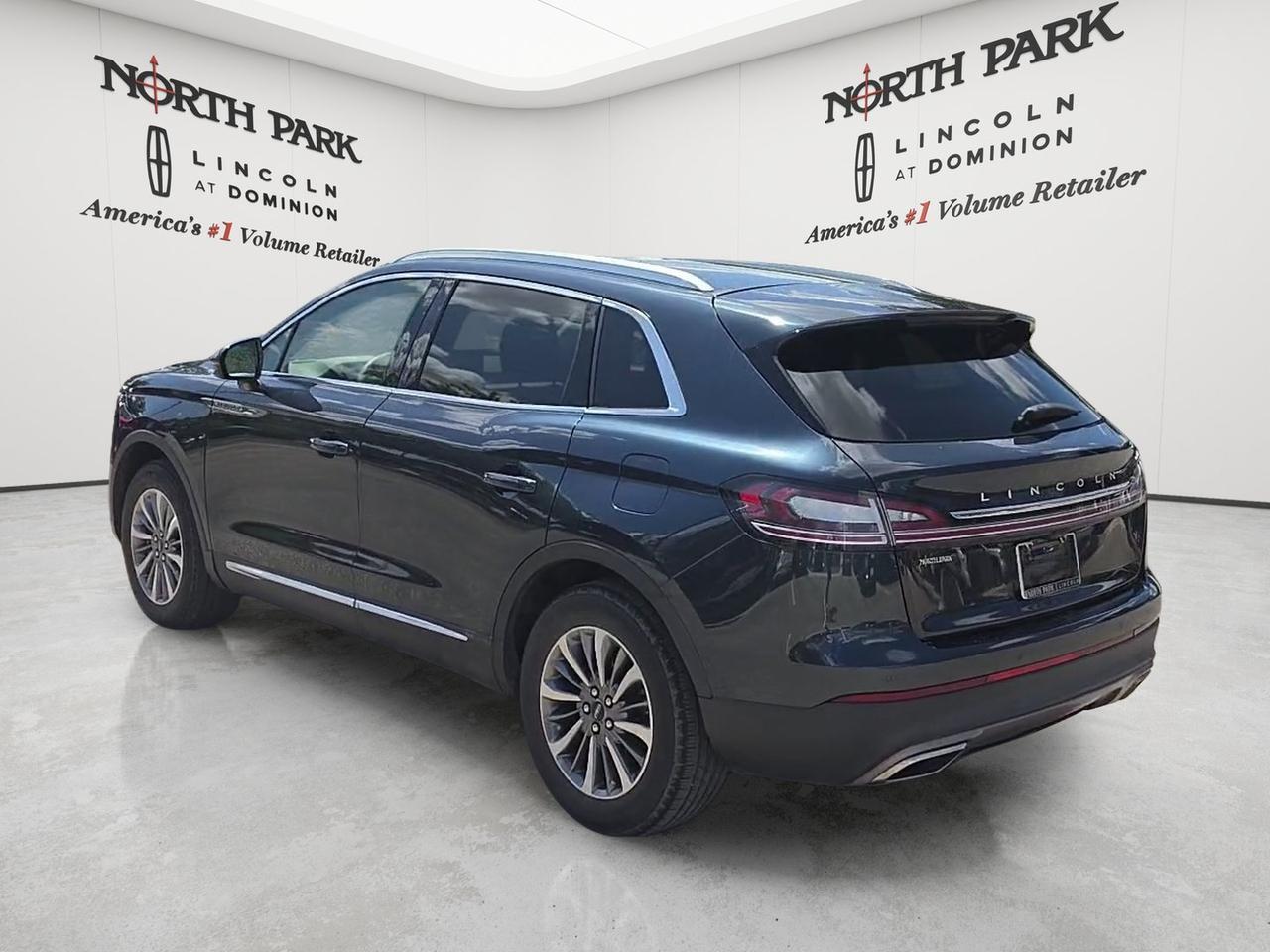 2022 Lincoln Nautilus Standard