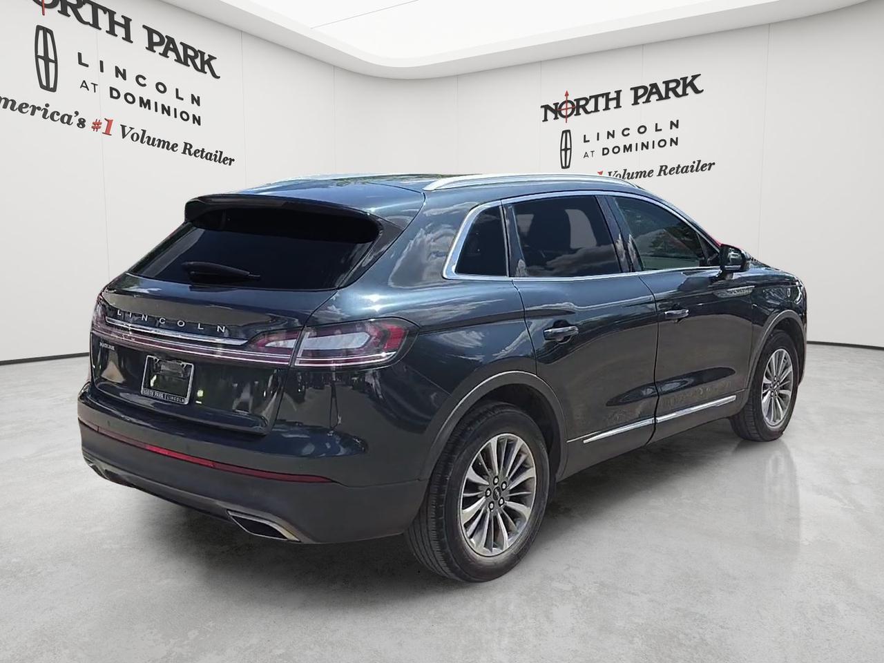 2022 Lincoln Nautilus Standard