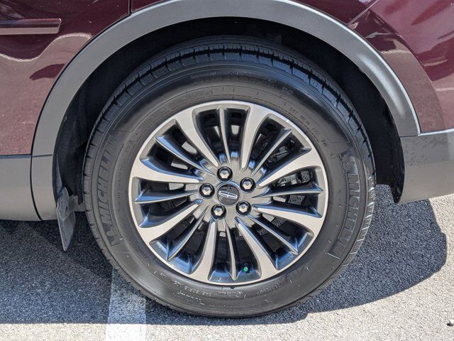 2022 Lincoln Nautilus Standard