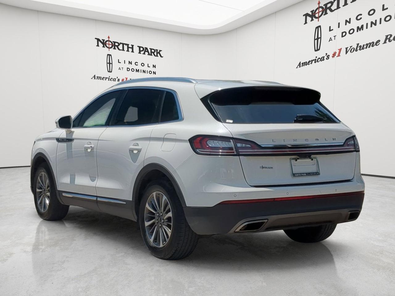 2022 Lincoln Nautilus Standard