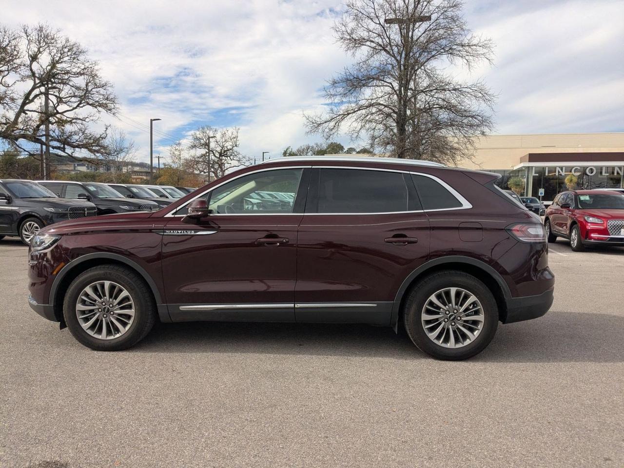 2022 Lincoln Nautilus Standard