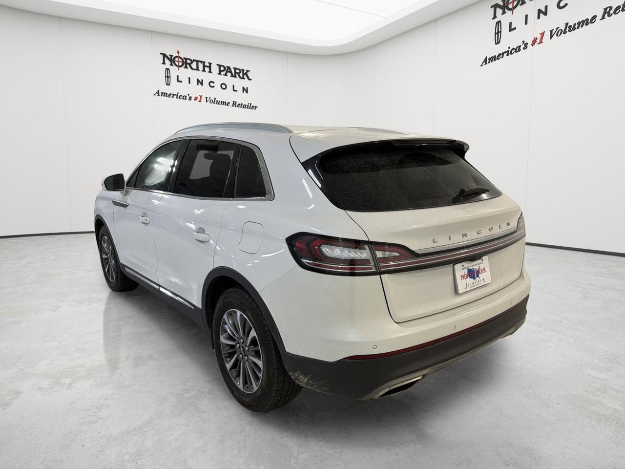 2022 Lincoln Nautilus Standard