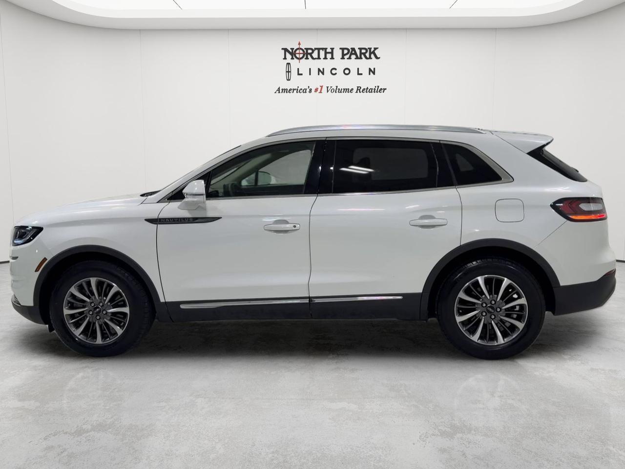 2022 Lincoln Nautilus Standard