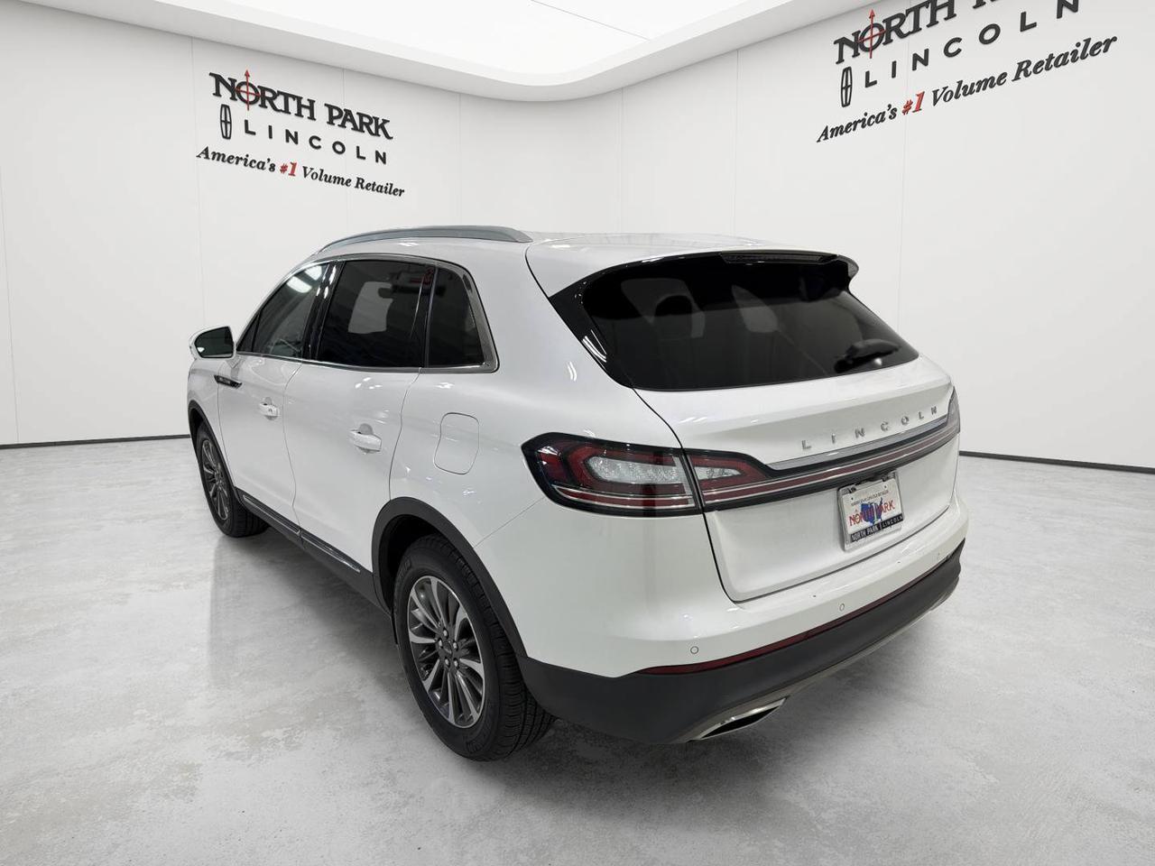 2022 Lincoln Nautilus Standard