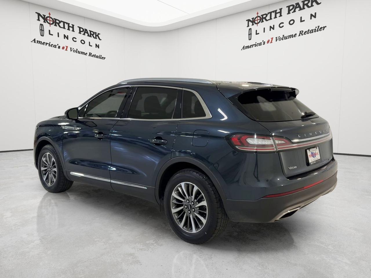 2022 Lincoln Nautilus Standard