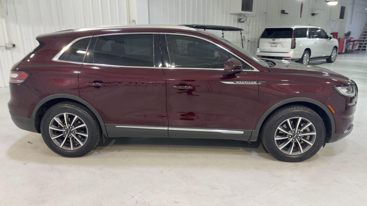 2022 Lincoln Nautilus Standard