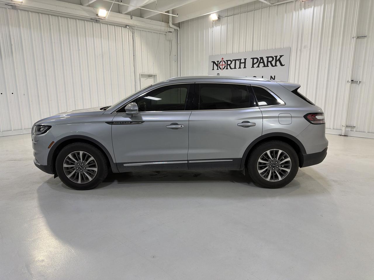 2022 Lincoln Nautilus Standard