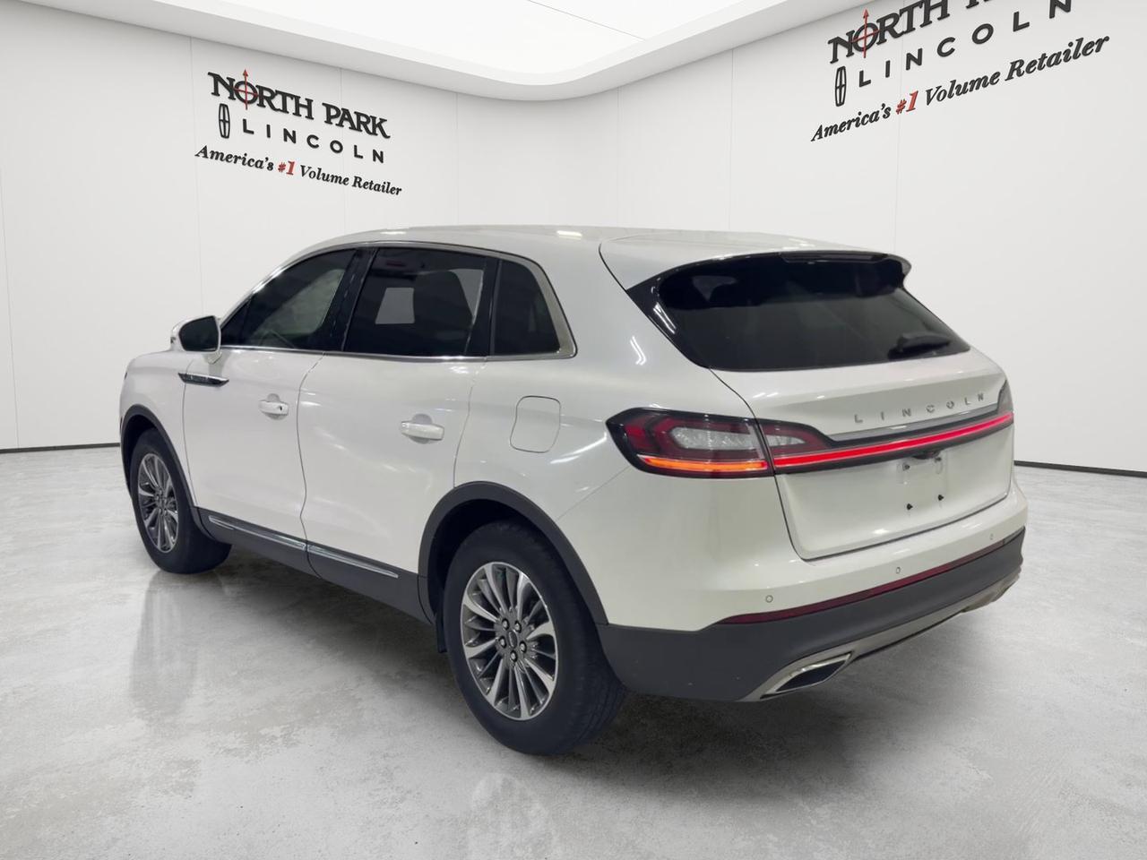 2022 Lincoln Nautilus Standard