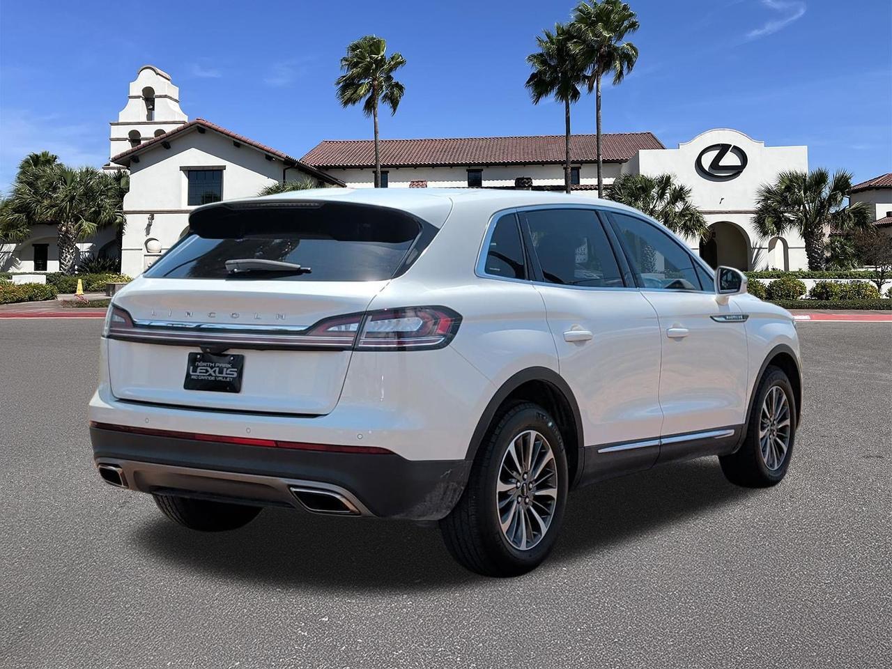 2022 Lincoln Nautilus Standard