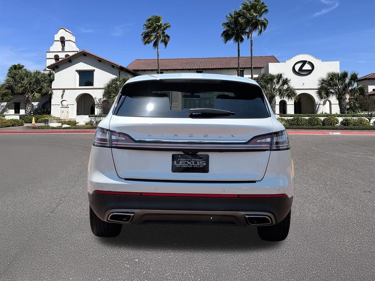 2022 Lincoln Nautilus Standard