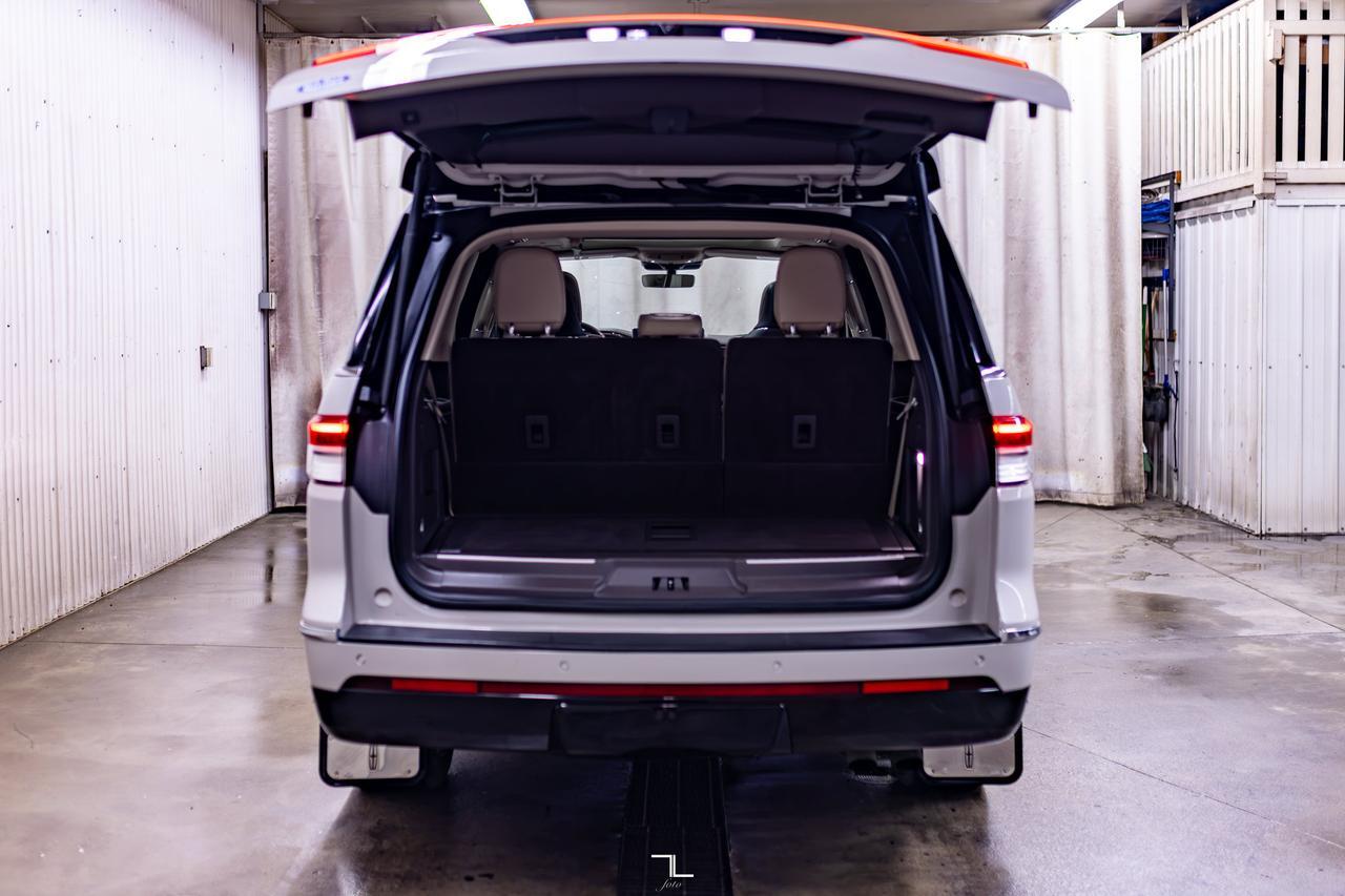 2022 Lincoln Navigator AWD Reserve Leather Roof Nav BCam Red Deer AB