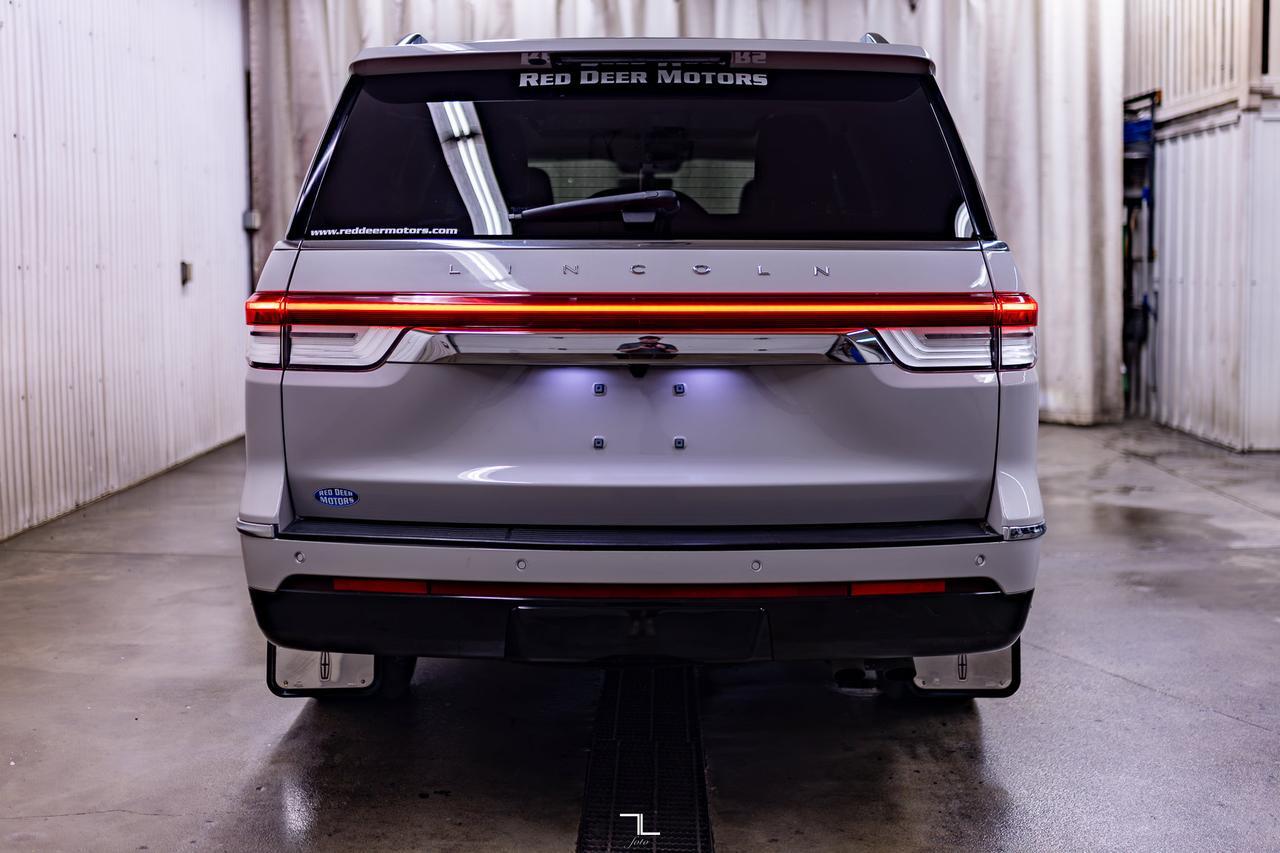2022 Lincoln Navigator AWD Reserve Leather Roof Nav BCam Red Deer AB