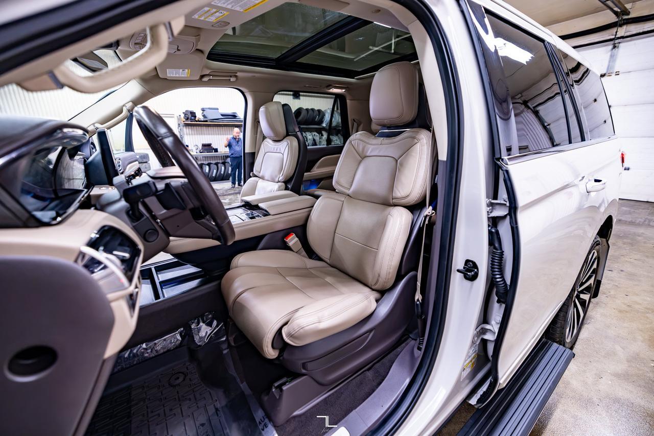 2022 Lincoln Navigator AWD Reserve Leather Roof Nav BCam Red Deer AB