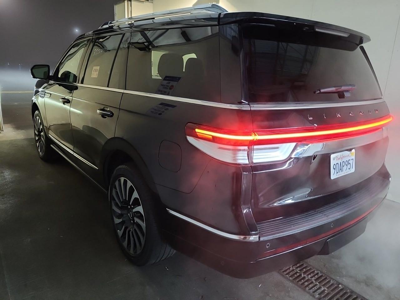 2022 Lincoln Navigator Black Label Panoramic Roof Ventilated Seats Portland OR