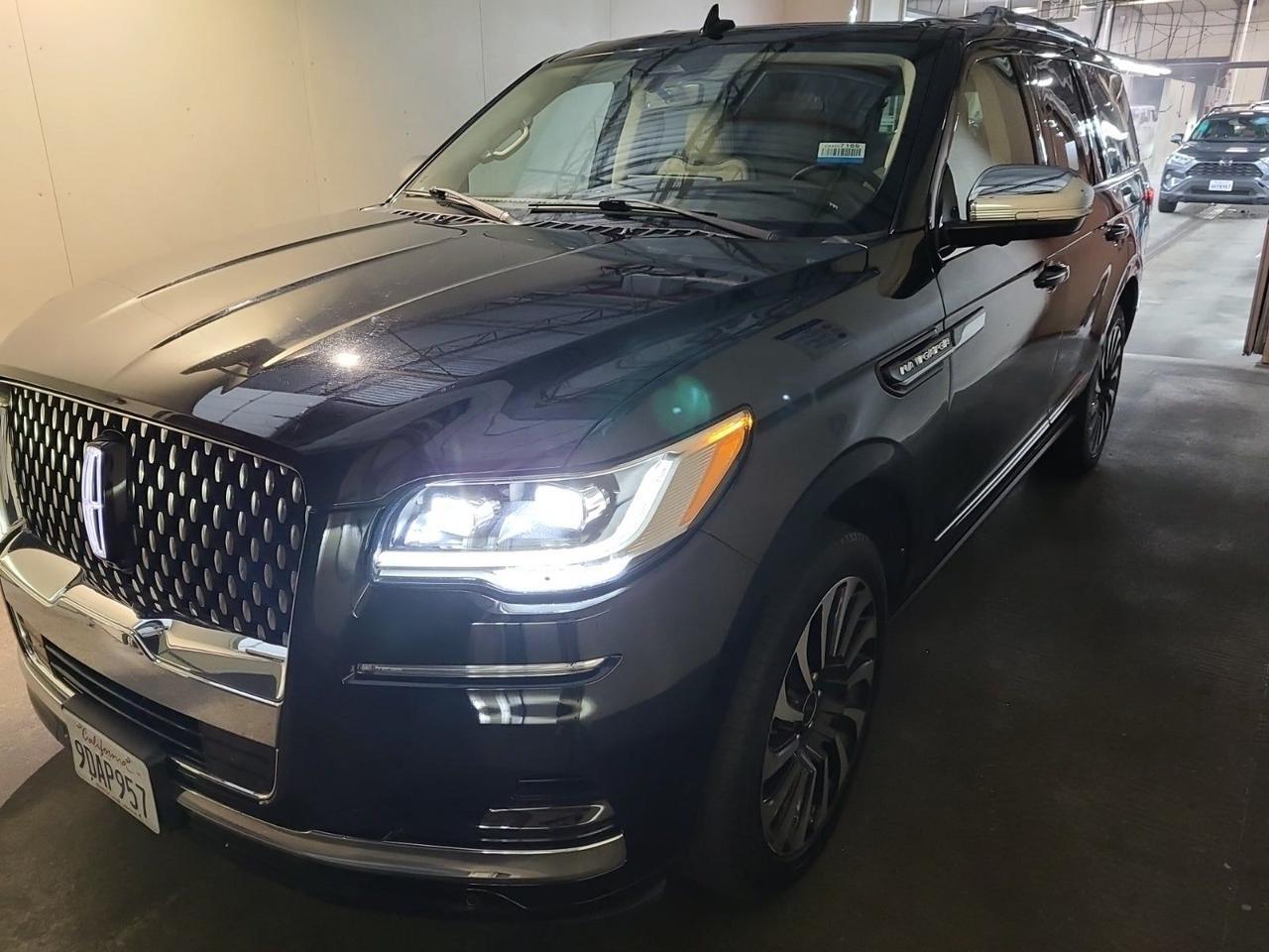 2022 Lincoln Navigator Black Label Panoramic Roof Ventilated Seats Portland OR