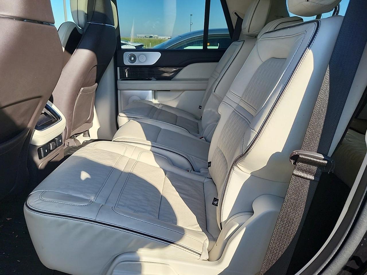 2022 Lincoln Navigator Black Label Panoramic Roof Ventilated Seats Portland OR