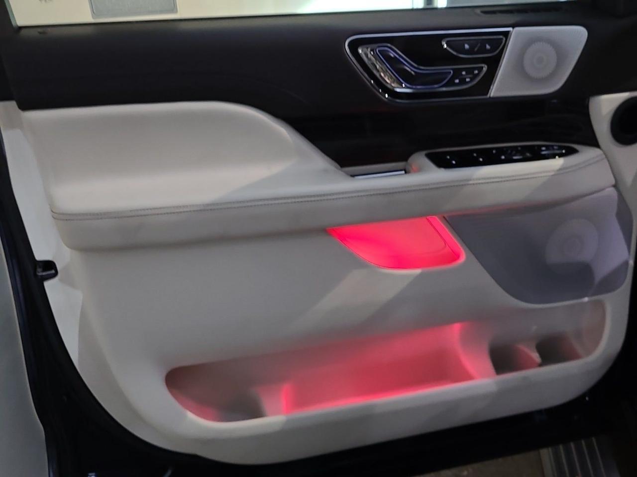 2022 Lincoln Navigator Black Label Panoramic Roof Ventilated Seats Portland OR