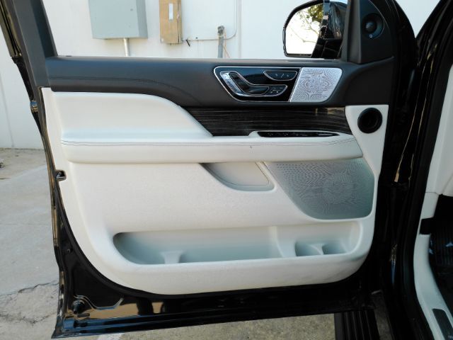 2022 Lincoln Navigator Black Label Plano TX