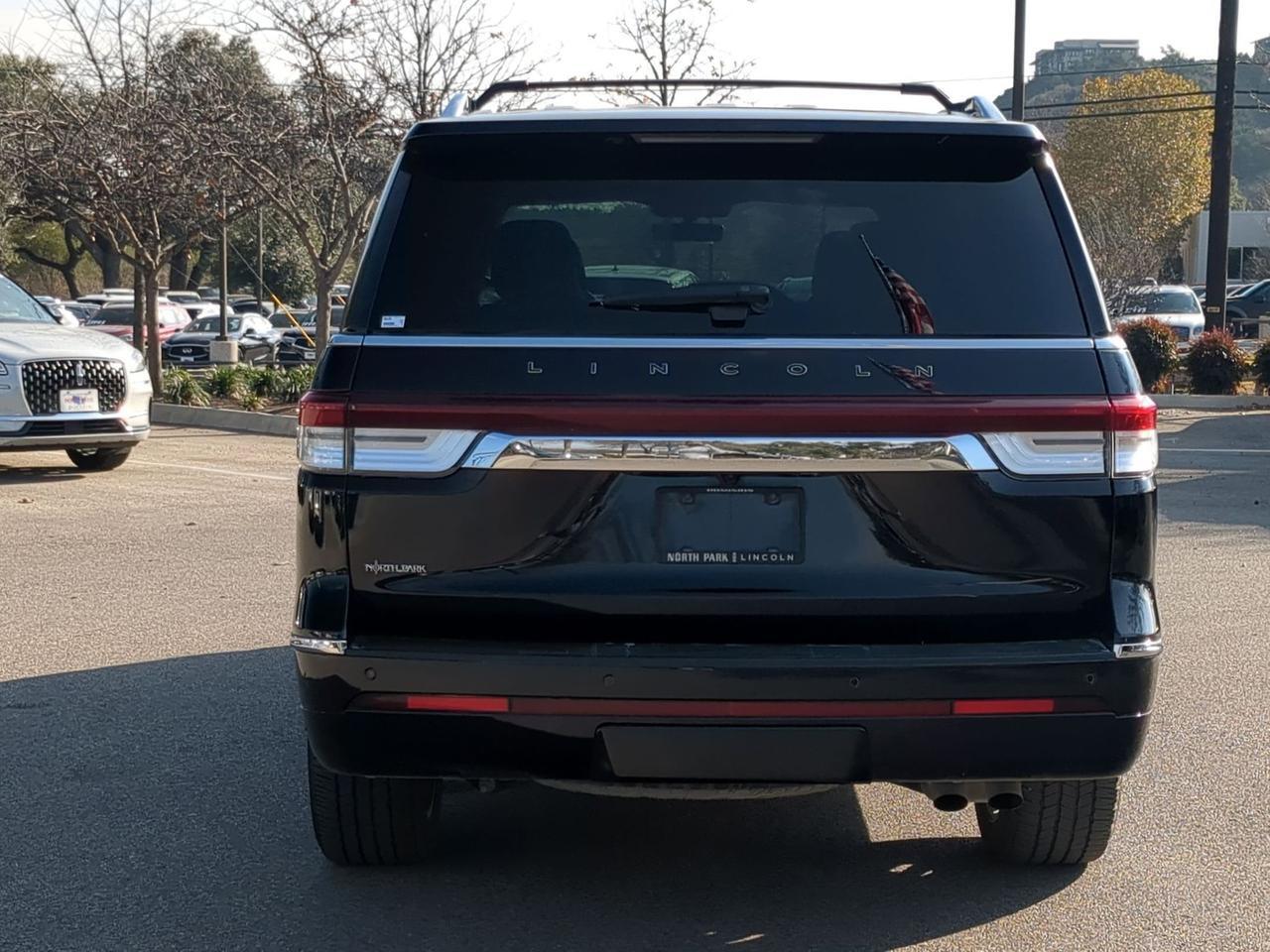 2022 Lincoln Navigator Black Label