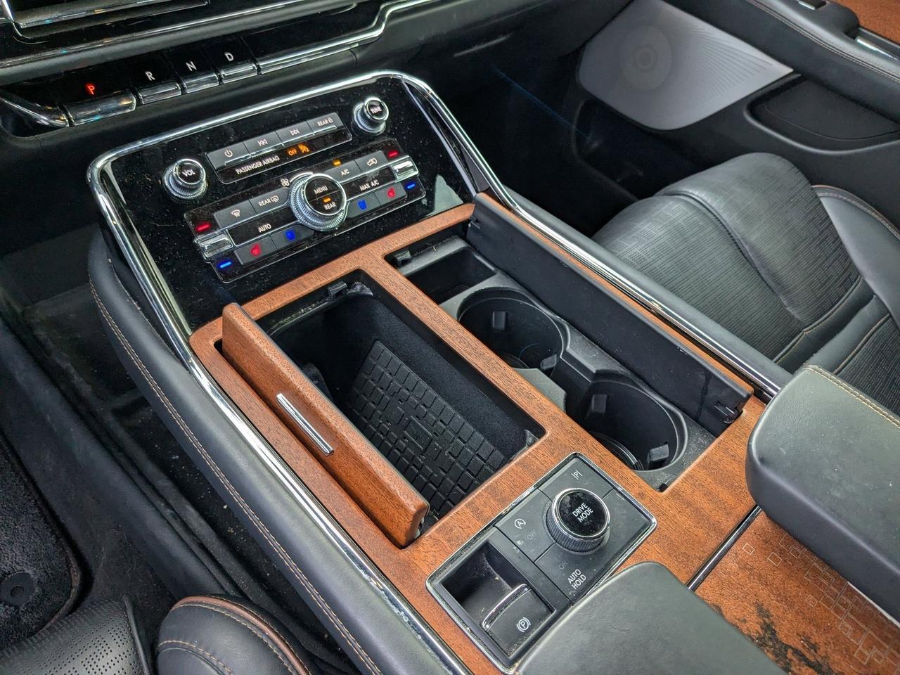 2022 Lincoln Navigator Black Label