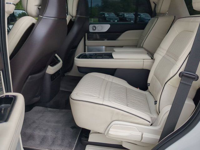 2022 Lincoln Navigator Black Label