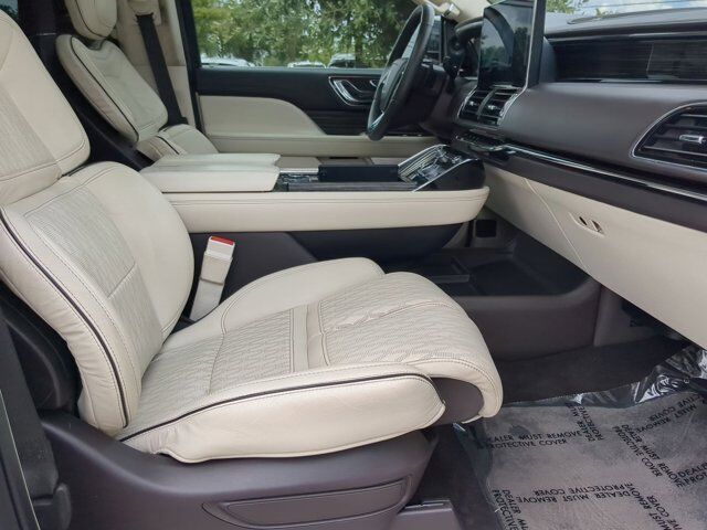 2022 Lincoln Navigator Black Label