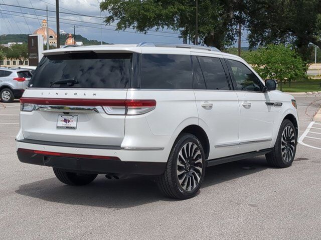 2022 Lincoln Navigator Black Label