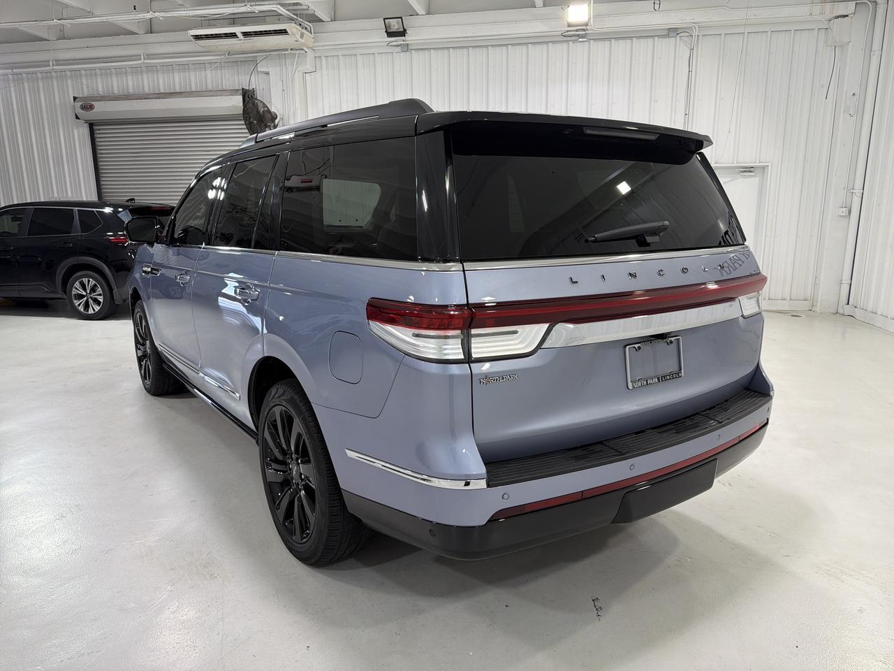 2022 Lincoln Navigator Black Label