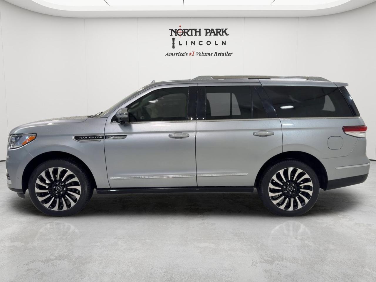 2022 Lincoln Navigator Black Label