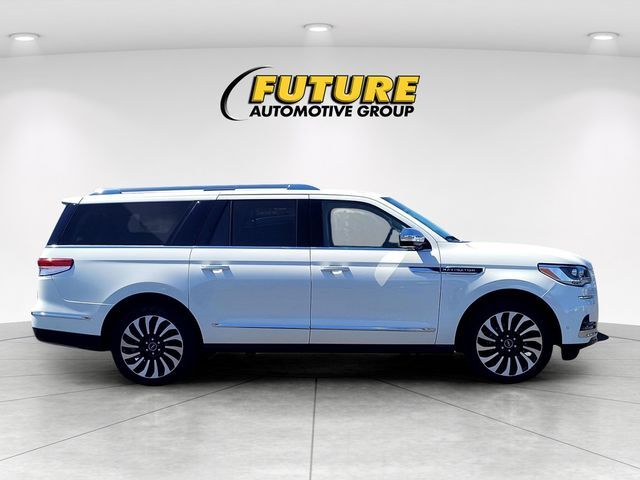 2022 Lincoln Navigator L Black Label