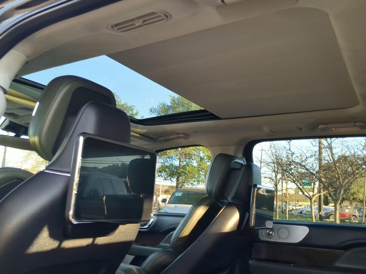 2022 Lincoln Navigator L Black Label