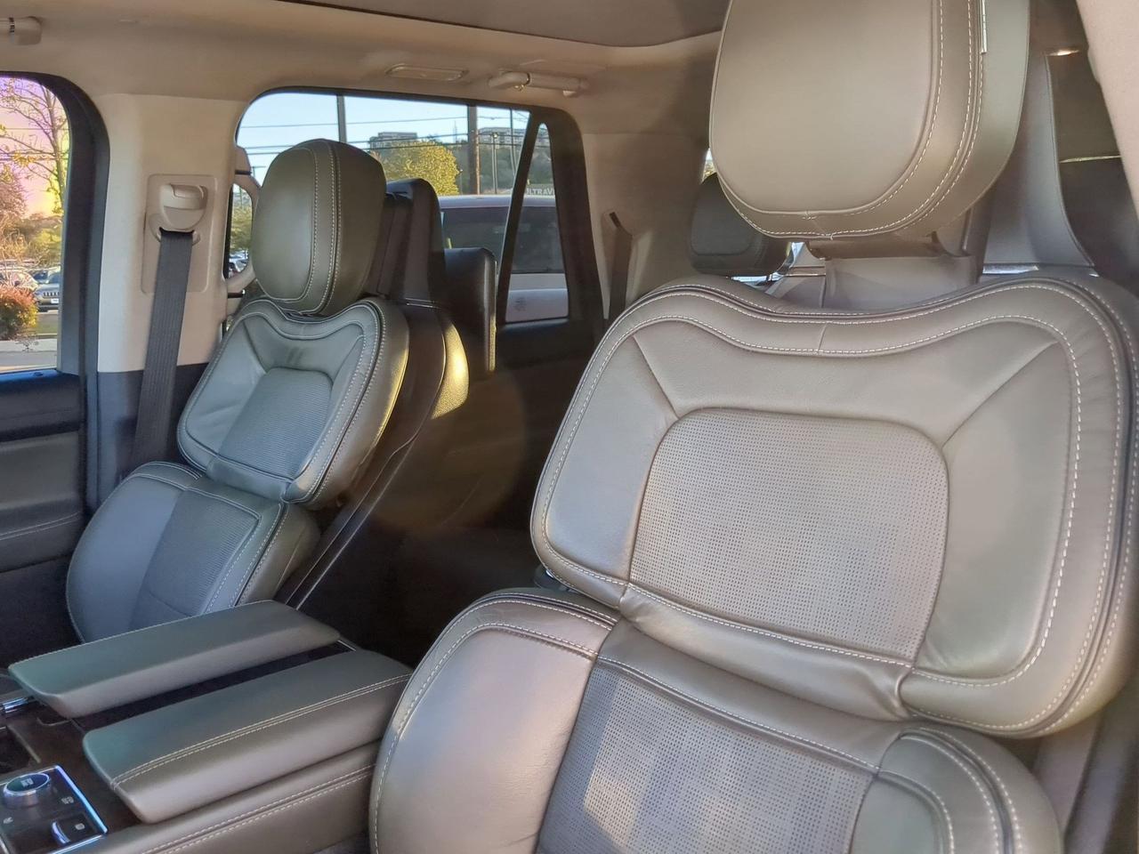 2022 Lincoln Navigator L Black Label