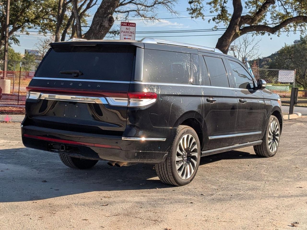 2022 Lincoln Navigator L Black Label
