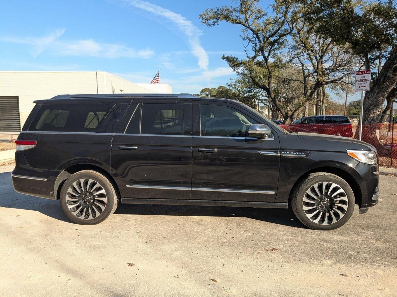 2022 Lincoln Navigator L Black Label